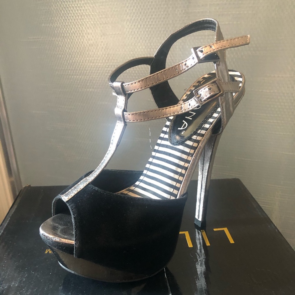 Black and Heels Platforms